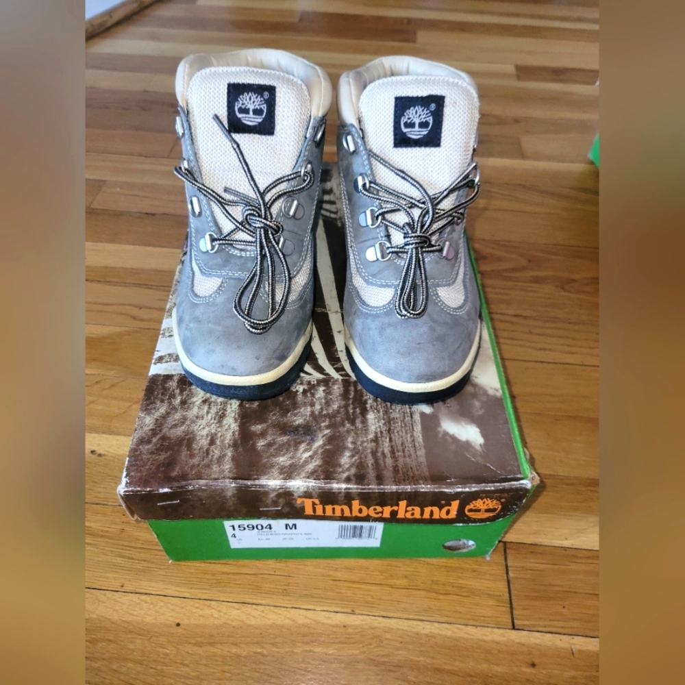 Big kids sz 4 grey/white Timberlands w/original box/ women's 5.5 nubuck